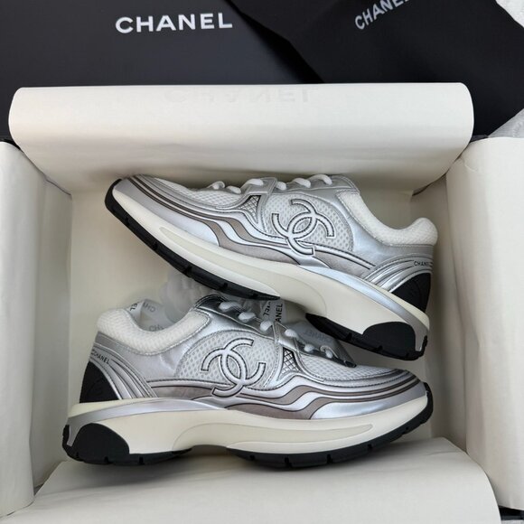 Chanel Women Sneaker - Picture 8 of 8